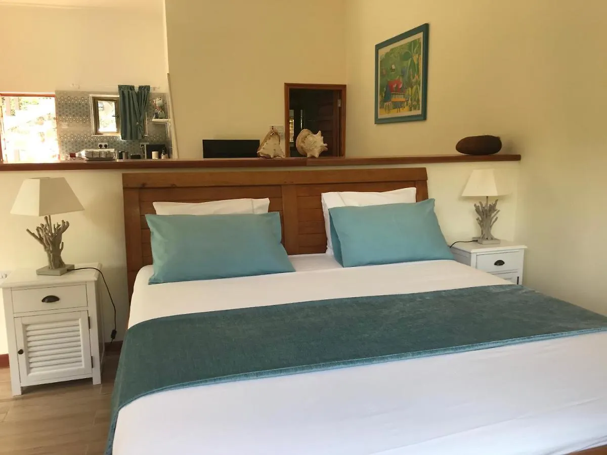 Apartment Rock And Palm Lodge Self Catering Appartment Baie Lazare