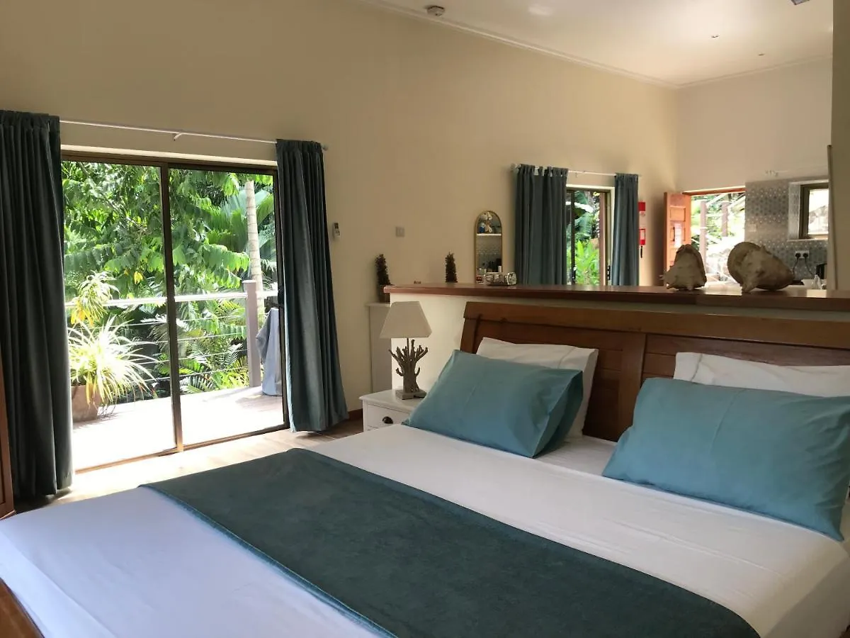 Rock And Palm Lodge Self Catering Appartment contacts